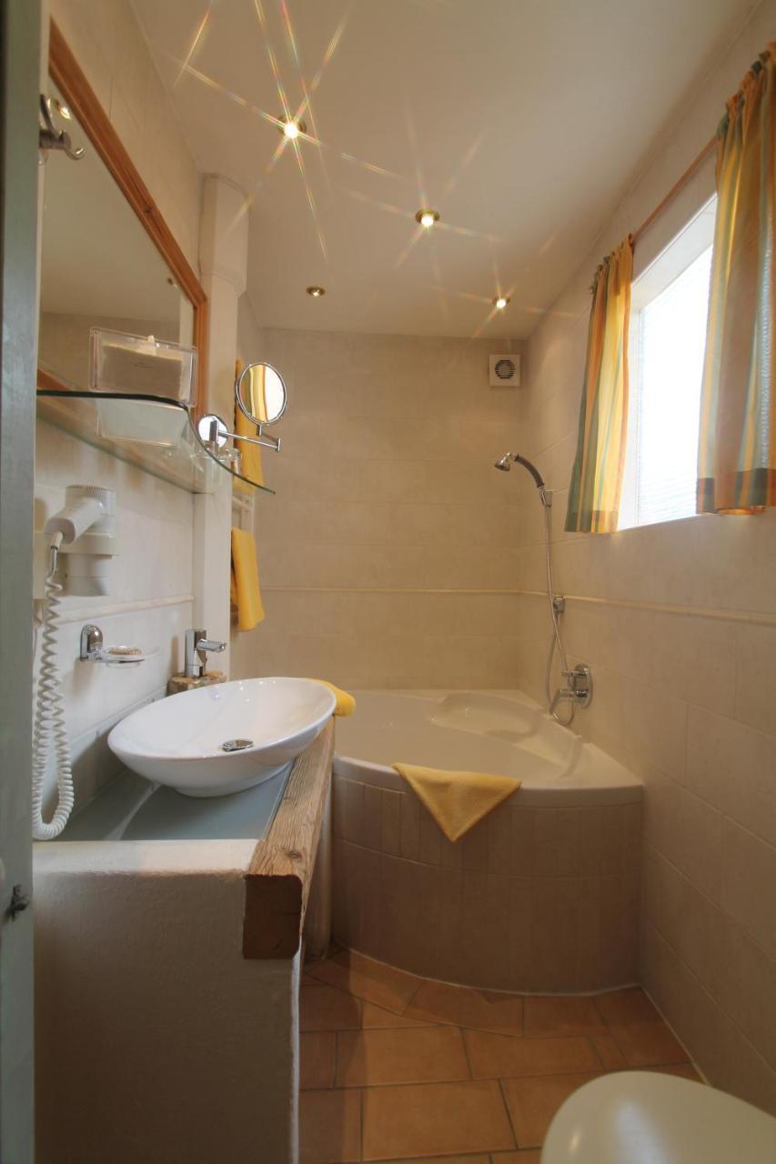 Haus Sonnenschein Отель